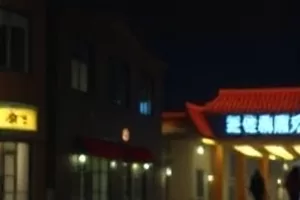 《星屑便当》木质餐桌上摆开的便当盒与清晨光线